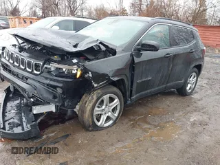2023 Jeep Compass Latitude z VIN 3C4NJDBN4PT538846, wystawiony jako IAAI lot #41692514 z przebiegiem 13 057 mil mil oraz . Historia ofert i sprzedaży dostępna na DreamBid. Obrazek 2.