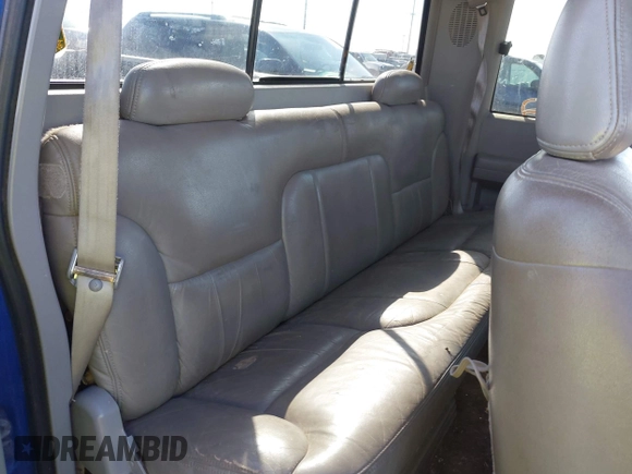 1997 Chevrolet Silverado 1500 with VIN 2GCEK19R8V1141126, listed as a IAAI auction lot 41714771 with 261,347 mi miles and . Bid and sale history available at DreamBid. Image 8.