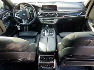 2019 BMW 7 Series 740i xDrive z VIN WBA7E4C56KGV70297, wystawiony jako Copart lot #78858504 z przebiegiem 81 874 mil mil oraz Szkoda całkowita • Salvage title. Historia ofert i sprzedaży dostępna na DreamBid. Obrazek 8.