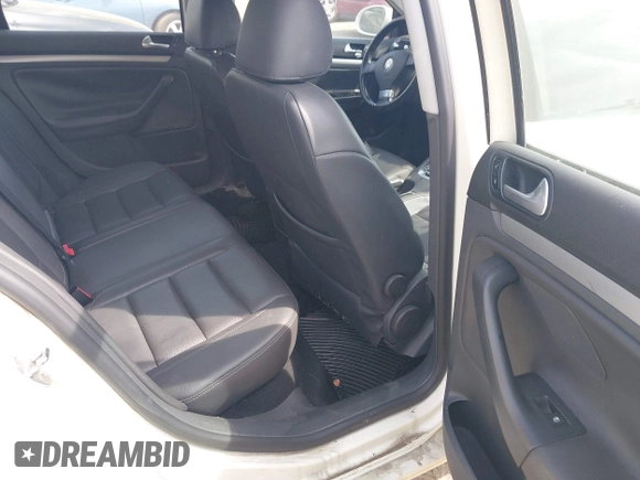 2008 Volkswagen Jetta SE with VIN 3VWRZ71KX8M173889, listed as a IAAI auction lot 42062818 with Not provided miles and . Bid and sale history available at DreamBid. Image 8.