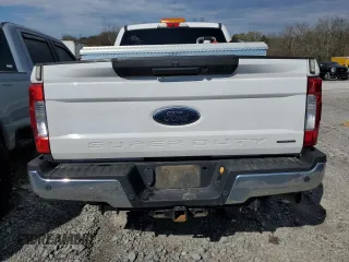 2018 Ford F-250 XL z VIN 1FT7W2B61JEB98361, wystawiony jako Copart lot #48958705 z przebiegiem 187 094 mil mil oraz Szkoda całkowita • Salvage title. Historia ofert i sprzedaży dostępna na DreamBid. Obrazek 6.