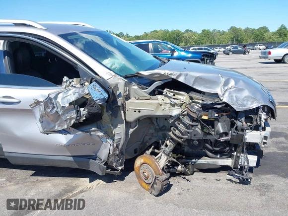 2019 Jeep Cherokee Limited with VIN 1C4PJMDX1KD166355, listed as a IAAI auction lot 42331014 with 151,245 mi miles and . Bid and sale history available at DreamBid. Image 18.