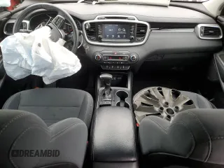 2019 Kia Sorento LX z VIN 5XYPGDA51KG468487, wystawiony jako Copart lot #55267365 z przebiegiem 112 479 mil mil oraz Szkoda całkowita • Salvage title. Historia ofert i sprzedaży dostępna na DreamBid. Obrazek 8.