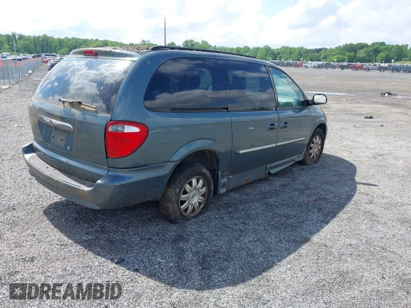 2007 Chrysler Town & Country Touring with VIN 2A4GP54L67R133643, listed as a IAAI auction lot 42275755 with 84,881 mi miles and . Bid and sale history available at DreamBid. Image 4.