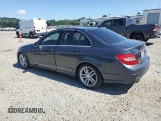 2013 Mercedes-Benz C 250 Sport z VIN WDDGF4HB4DR265117, wystawiony jako Copart lot #61443835 z przebiegiem 114 019 mil mil oraz Szkoda całkowita • Salvage title. Historia ofert i sprzedaży dostępna na DreamBid. Obrazek 2.