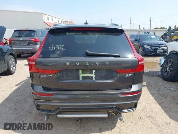 2025 Volvo XC60 Plus z VIN YV4M12RC0S1172417, wystawiony jako IAAI lot #42438854 z przebiegiem 2 853 mil mil oraz . Historia ofert i sprzedaży dostępna na DreamBid. Obrazek 16.