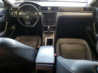 2012 Volkswagen Passat SE z VIN 1VWBP7A31CC031053, wystawiony jako Copart lot #59672125 z przebiegiem Nie podano mil oraz Szkoda całkowita • Salvage title. Historia ofert i sprzedaży dostępna na DreamBid. Obrazek 8.