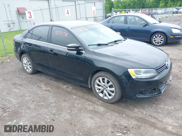 2013 Volkswagen Jetta SE z VIN 3VWDX7AJ5DM258429, wystawiony jako IAAI lot #42372776 z przebiegiem 211 579 mil mil oraz . Historia ofert i sprzedaży dostępna na DreamBid. Obrazek 1.