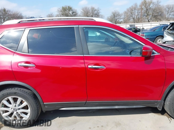2017 Nissan Rogue SL z VIN JN8AT2MT5HW405814, wystawiony jako IAAI lot #41512457 z przebiegiem 71 161 mil mil oraz . Historia ofert i sprzedaży dostępna na DreamBid. Obrazek 14.