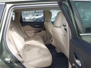2019 Jeep Cherokee Latitude with VIN 1C4PJMCB7KD283699, listed as a IAAI auction lot 41548866 with 95,723 mi miles. Bid and sale history available at carsss.com. Image 8.