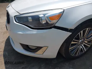 2015 Kia Cadenza Premium z VIN KNALN4D74F5177320, wystawiony jako IAAI lot #42500422 z przebiegiem 180 479 mil mil oraz . Historia ofert i sprzedaży dostępna na DreamBid. Obrazek 6.