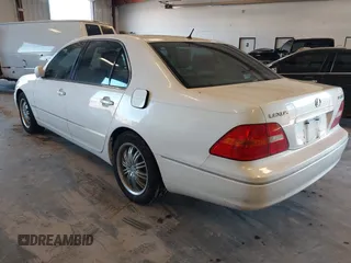 2002 Lexus LS 430 z VIN JTHBN30F120065022, wystawiony jako IAAI lot #42190592 z przebiegiem 199 874 mil mil oraz . Historia ofert i sprzedaży dostępna na DreamBid. Obrazek 3.