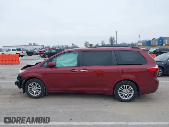 2017 Toyota Sienna XLE Auto Access Seat with VIN 5TDYZ3DC6HS820641, listed as a IAAI auction lot 41184049 with 118,607 mi miles and . Bid and sale history available at DreamBid. Image 15.