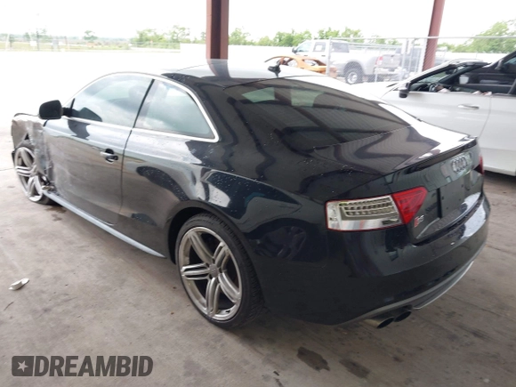 2013 Audi S5 Premium Plus z VIN WAUCGAFR7DA031148, wystawiony jako IAAI lot #42112636 z przebiegiem 89 036 mil mil oraz . Historia ofert i sprzedaży dostępna na DreamBid. Obrazek 3.