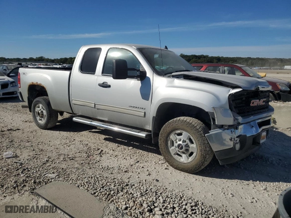 2011 GMC Sierra 2500HD SLE with VIN 1GT220C83BZ171683, listed as a Copart auction lot 73539154 with 144,561 mi miles and Salvage Title. Bid and sale history available at carsss.com. Image 4.
