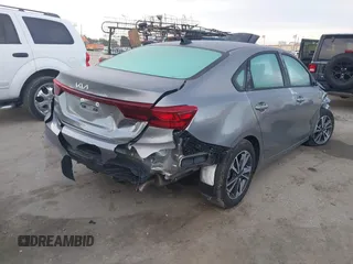 2024 Kia Forte LXS with VIN 3KPF24AD0RE840314, listed as a IAAI auction lot 41804524 with 10,605 mi miles and . Bid and sale history available at DreamBid. Image 4.