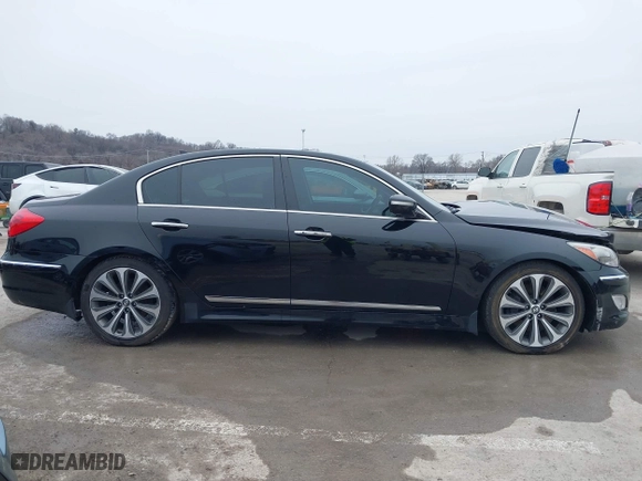 2013 Hyundai Genesis 5.0L R-Spec with VIN KMHGC4DH5DU256092, listed as a IAAI auction lot 41554850 with 163,573 mi miles. Bid and sale history available at carsss.com. Image 13.
