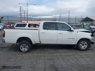 2005 Toyota Tundra SR5 with VIN 5TBET34115S469628, listed as a IAAI auction lot 40945137 with 1 mi miles. Bid and sale history available at carsss.com. Image 12.