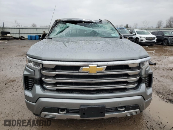 2024 Chevrolet Silverado 1500 High Country with VIN 1GCUDJE82RZ371342, listed as a Copart auction lot 84446434 with 9,839 mi miles and Salvage Title. Bid and sale history available at DreamBid. Image 5.