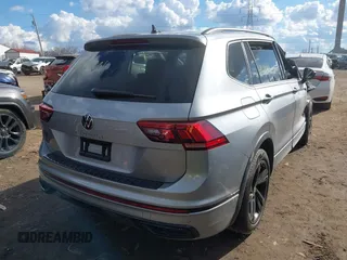 2024 Volkswagen Tiguan SE R-Line Black с VIN 3VVCB7AX2RM209005, выставлен на аукционе IAAI как лот 41694881 с пробегом 1 421 миль миль и . История ставок и продаж доступна на DreamBid. Изображение 4.