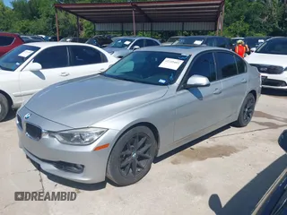 2012 BMW 3 Series 328i z VIN WBA3A5C54CF343424, wystawiony jako IAAI lot #42249402 z przebiegiem 90 120 mil mil oraz . Historia ofert i sprzedaży dostępna na DreamBid. Obrazek 2.