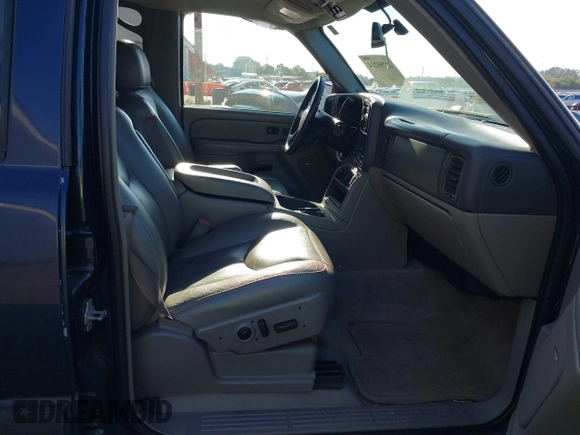 2004 Chevrolet Suburban LT with VIN 1GNFK16Z64J215342, listed as a IAAI auction lot 42799214 with 222,894 mi miles and . Bid and sale history available at DreamBid. Image 5.