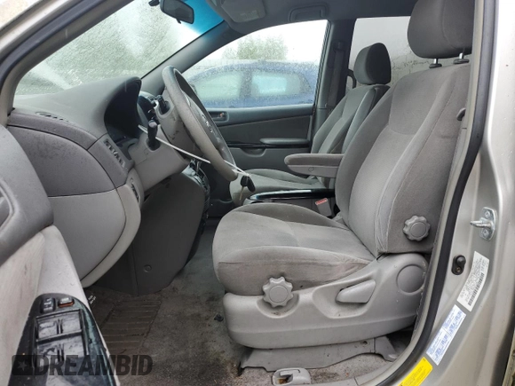 2004 Toyota Sienna CE with VIN 5TDZA23CX4S142364, listed as a Copart auction lot 54096755 with 222,763 mi miles and Clean Title. Bid and sale history available at DreamBid. Image 7.