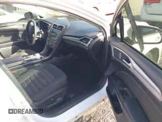 2019 Ford Fusion SE with VIN 3FA6P0LU6KR152166, listed as a IAAI auction lot 42086365 with 158,557 mi miles and . Bid and sale history available at DreamBid. Image 5.