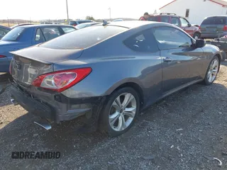 2012 Hyundai Genesis Coupe 2.0T с VIN KMHHT6KD0CU072161, выставлен на аукционе IAAI как лот 40968096 с пробегом 109 449 миль миль и . История ставок и продаж доступна на DreamBid. Изображение 4.