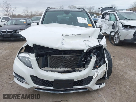 2015 Mercedes-Benz GLK with VIN WDCGG8JB8FG440969, listed as a IAAI auction lot 42042793 with 98,653 mi miles. Bid and sale history available at carsss.com. Image 12.