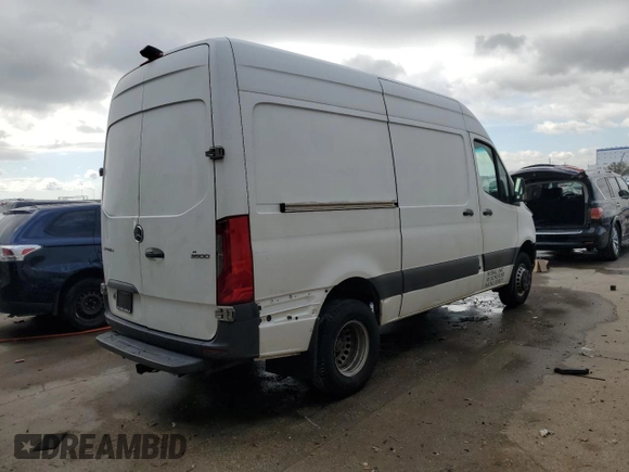 2020 Mercedes-Benz Sprinter with VIN W1W5EBHYXLP206133, listed as a Copart auction lot 46140455 with 125,669 mi miles and Salvage Title. Bid and sale history available at DreamBid. Image 3.