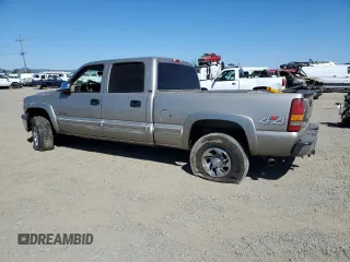 2002 Chevrolet Silverado 1500HD LT z VIN 1GCGK13U12F106955, wystawiony jako Copart lot #71199304 z przebiegiem Nie podano mil oraz Szkoda całkowita • Salvage title. Historia ofert i sprzedaży dostępna na DreamBid. Obrazek 2.