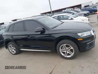 2018 Audi Q5 Premium with VIN WA1ANAFY1J2141197, listed as a IAAI auction lot 41427699 with 85,263 mi miles. Bid and sale history available at carsss.com. Image 14.