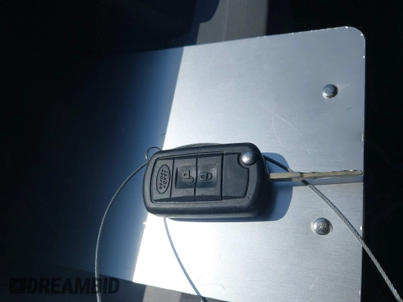 2006 Land Rover LR3 SE with VIN SALAE25406A403064, listed as a IAAI auction lot 42595982 with 236,497 mi miles and . Bid and sale history available at DreamBid. Image 11.