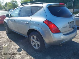 2005 Nissan Murano SL z VIN JN8AZ08W55W432899, wystawiony jako IAAI lot #42239445 z przebiegiem 146 619 mil mil oraz . Historia ofert i sprzedaży dostępna na DreamBid. Obrazek 3.