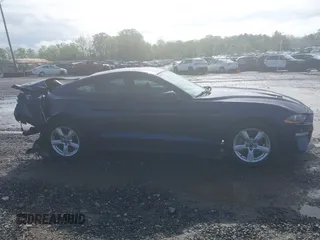 2018 Ford Mustang EcoBoost z VIN 1FA6P8TH2J5164916, wystawiony jako IAAI lot #42091142 z przebiegiem 42 199 mil mil oraz . Historia ofert i sprzedaży dostępna na DreamBid. Obrazek 13.