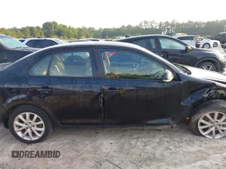 2010 Volkswagen Jetta SEL with VIN 3VWRX7AJ7AM135989, listed as a IAAI auction lot 42436903 with 188,975 mi miles and . Bid and sale history available at DreamBid. Image 12.
