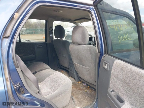 2002 Isuzu Rodeo S with VIN 4S2CK58W124320988, listed as a IAAI auction lot 41921874 with 227,320 mi miles. Bid and sale history available at carsss.com. Image 8.