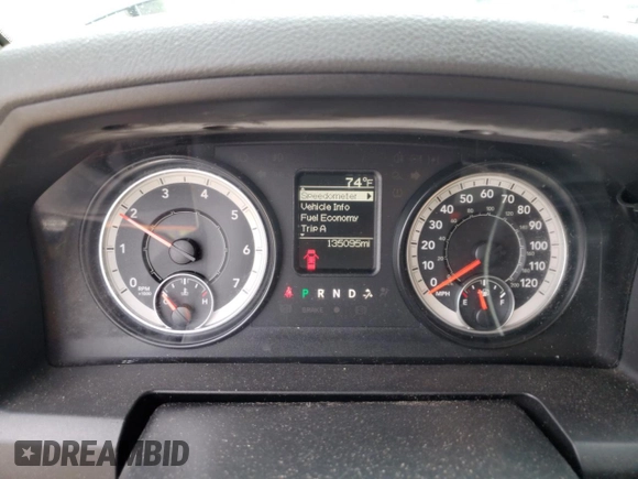 2016 Ram 1500 Express z VIN 1C6RR6FT5GS136244, wystawiony jako Copart lot #49315505 z przebiegiem 135 095 mil mil oraz Szkoda całkowita • Salvage title. Historia ofert i sprzedaży dostępna na DreamBid. Obrazek 9.