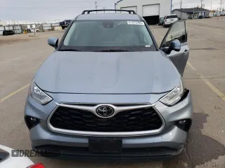 2020 Toyota Highlander LE with VIN 5TDBZRBH9LS026975, listed as a Copart auction lot 41372393 with 30,571 mi miles and . Bid and sale history available at DreamBid. Image 5.