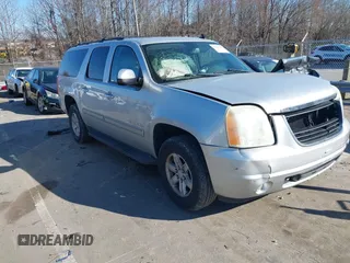 2011 GMC Yukon XL SLT with VIN 1GKS1KE05BR386637, listed as a IAAI auction lot 41648997 with 162,262 mi miles. Bid and sale history available at carsss.com. Image 1.
