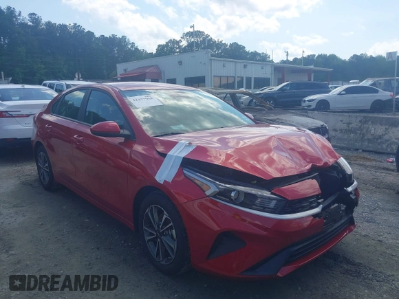 2024 Kia Forte LXS z VIN 3KPF24AD4RE746100, wystawiony jako IAAI lot #42257968 z przebiegiem 34 015 mil mil oraz . Historia ofert i sprzedaży dostępna na DreamBid. Obrazek 13.