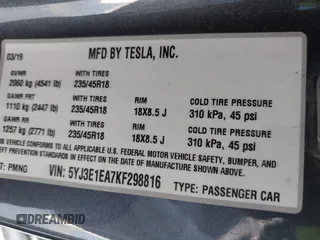 2019 Tesla Model 3 Mid Range z VIN 5YJ3E1EA7KF298816, wystawiony jako IAAI lot #42194478 z przebiegiem 86 017 mil mil oraz . Historia ofert i sprzedaży dostępna na DreamBid. Obrazek 9.