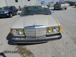 1981 Mercedes-Benz 300 with VIN WDBAB30A2BB219265, listed as a Copart auction lot 77296414 with Not Provided miles and Clean Title. Bid and sale history available at carsss.com. Image 5.