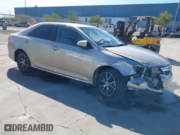 2014 Toyota Camry L with VIN 4T4BF1FK9ER393634, listed as a IAAI auction lot 41641748 with 52,017 mi miles. Bid and sale history available at carsss.com. Image 1.