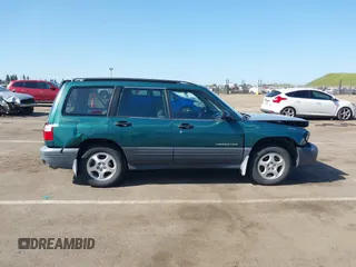 2001 Subaru Forester L with VIN JF1SF63561G719978, listed as a IAAI auction lot 41993814 with 208,781 mi miles. Bid and sale history available at carsss.com. Image 13.