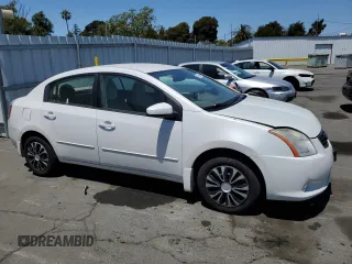 2010 Nissan Sentra SR z VIN 3N1AB6AP2AL703832, wystawiony jako Copart lot #62556985 z przebiegiem 219 550 mil mil oraz Szkoda całkowita • Salvage title. Historia ofert i sprzedaży dostępna na DreamBid. Obrazek 4.
