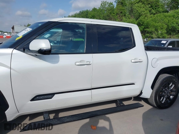 2022 Toyota Tundra 2WD Platinum with VIN 5TFNA5AB1NX011149, listed as a IAAI auction lot 42063730 with 44,531 mi miles. Bid and sale history available at carsss.com. Image 14.