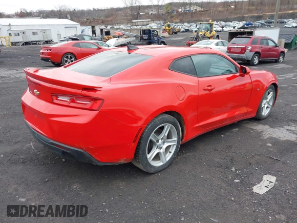 2017 Chevrolet Camaro 1LT z VIN 1G1FA1RX2H0119847, wystawiony jako IAAI lot #41936497 z przebiegiem 125 711 mil mil oraz . Historia ofert i sprzedaży dostępna na DreamBid. Obrazek 4.