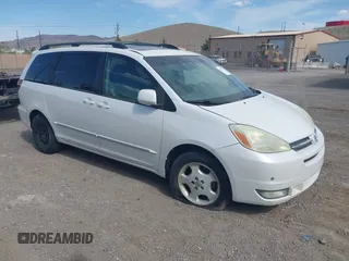 2004 Toyota Sienna XLE with VIN 5TDZA22C94S172859, listed as a IAAI auction lot 42057034 with 295,857 mi miles. Bid and sale history available at carsss.com. Image 1.